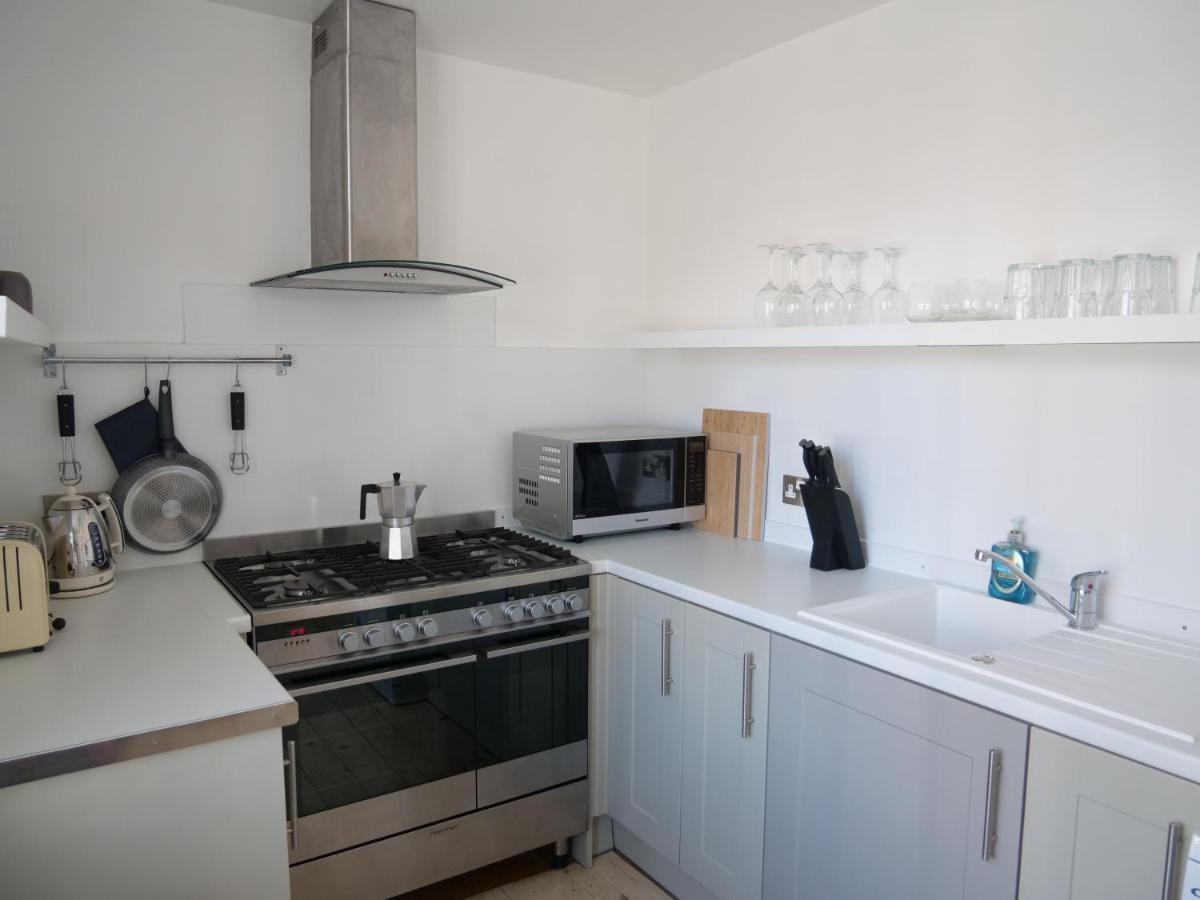 Luxury 3 Bathroom Cinema And Sauna Seaford Exterior foto